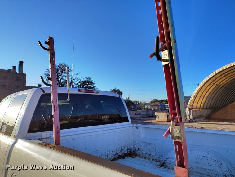 image for item DP5056 2004 Chevrolet Silverado 1500 Ext. Cab pickup truck