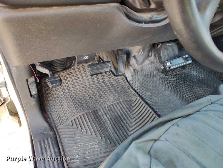 image for item DP5056 2004 Chevrolet Silverado 1500 Ext. Cab pickup truck