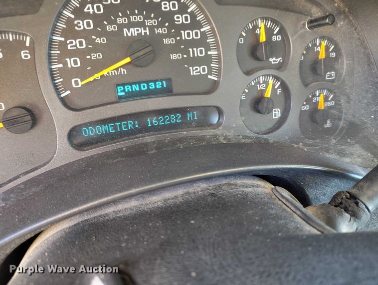 image for item DP5056 2004 Chevrolet Silverado 1500 Ext. Cab pickup truck