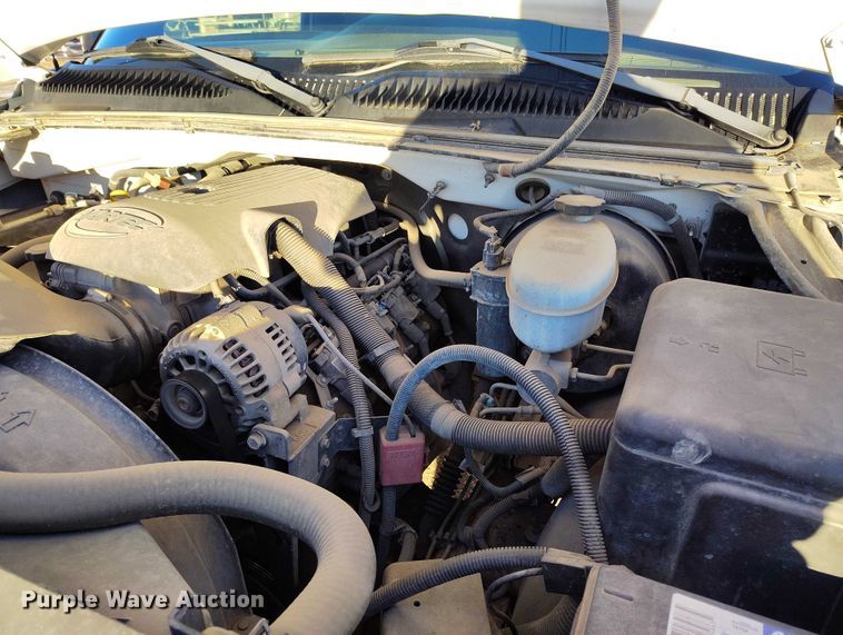 image for item DP5056 2004 Chevrolet Silverado 1500 Ext. Cab pickup truck