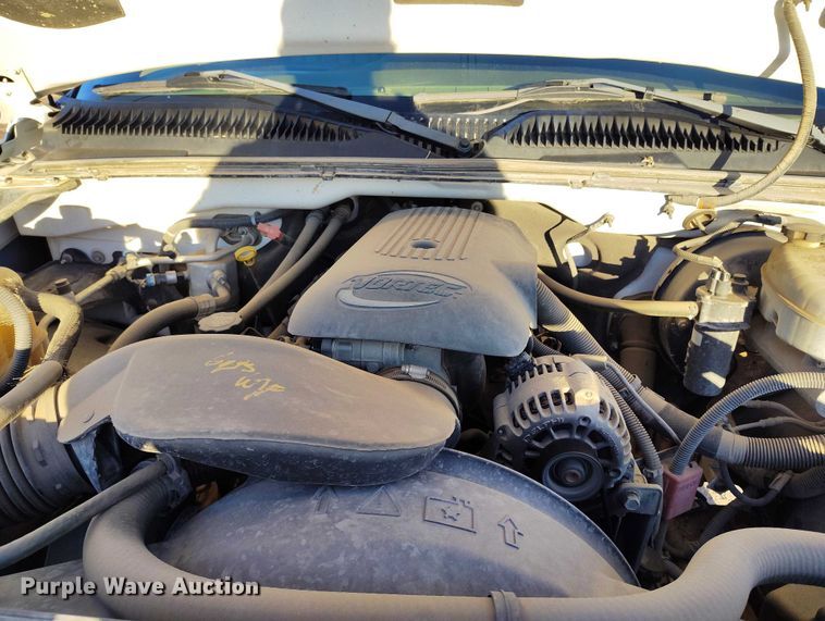 image for item DP5056 2004 Chevrolet Silverado 1500 Ext. Cab pickup truck