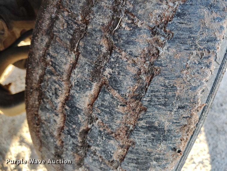 image for item DP5056 2004 Chevrolet Silverado 1500 Ext. Cab pickup truck