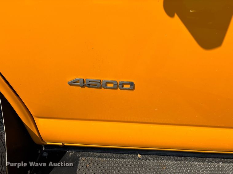 image for item DU1346 2014 Chevrolet School bus