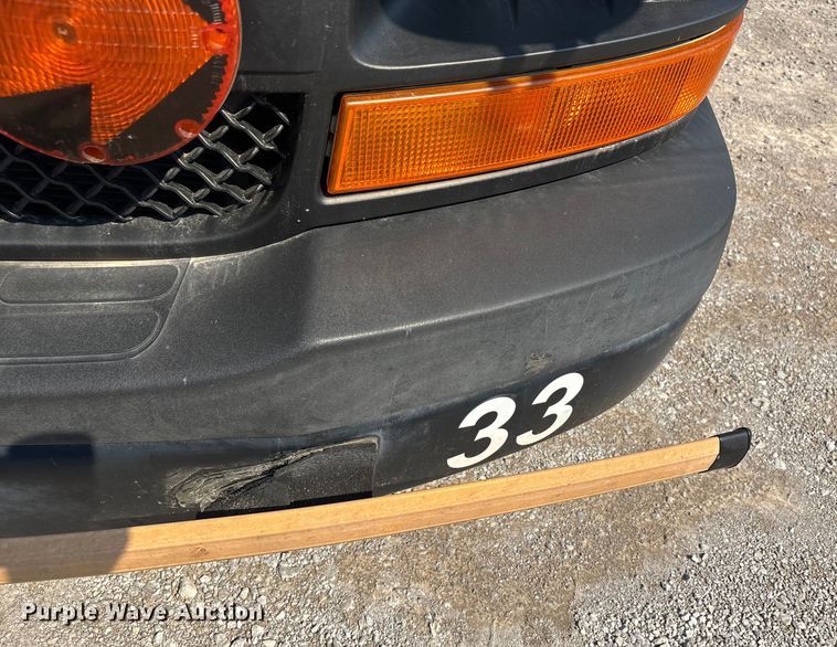 image for item DU1346 2014 Chevrolet School bus