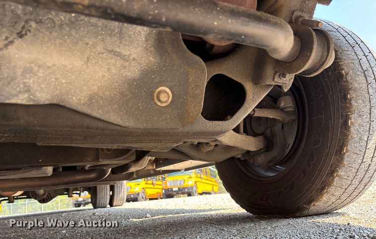 image for item DU1346 2014 Chevrolet School bus