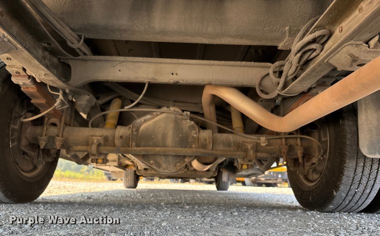 image for item DU1346 2014 Chevrolet School bus