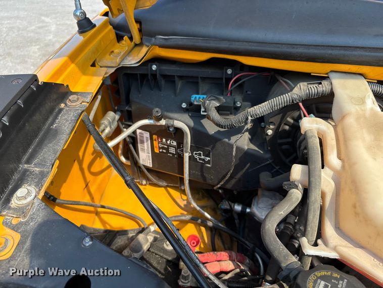 image for item DU1346 2014 Chevrolet School bus