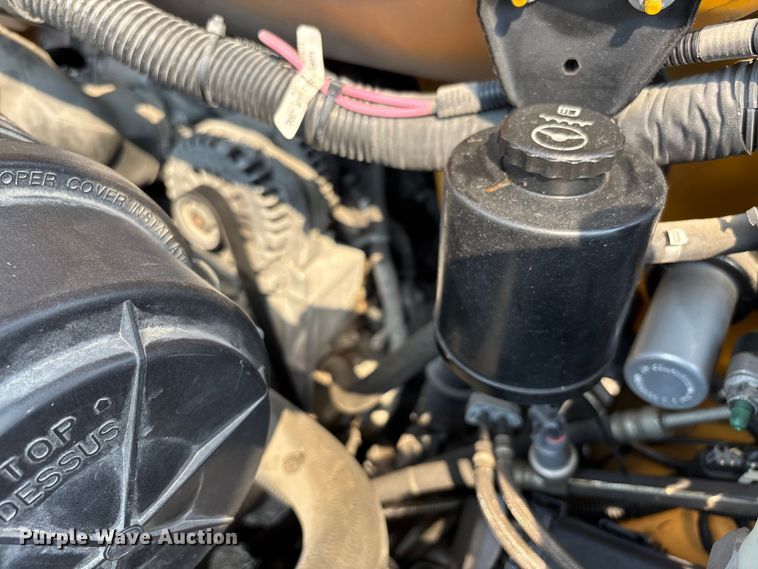 image for item DU1346 2014 Chevrolet School bus