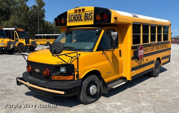 image for item DU1347 2014 Chevrolet school bus