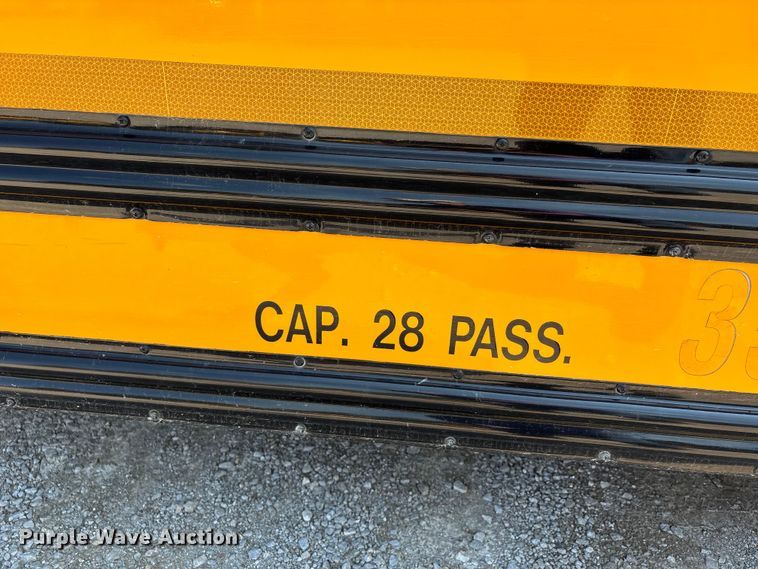 image for item DU1347 2014 Chevrolet school bus