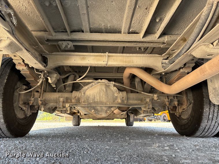 image for item DU1347 2014 Chevrolet school bus