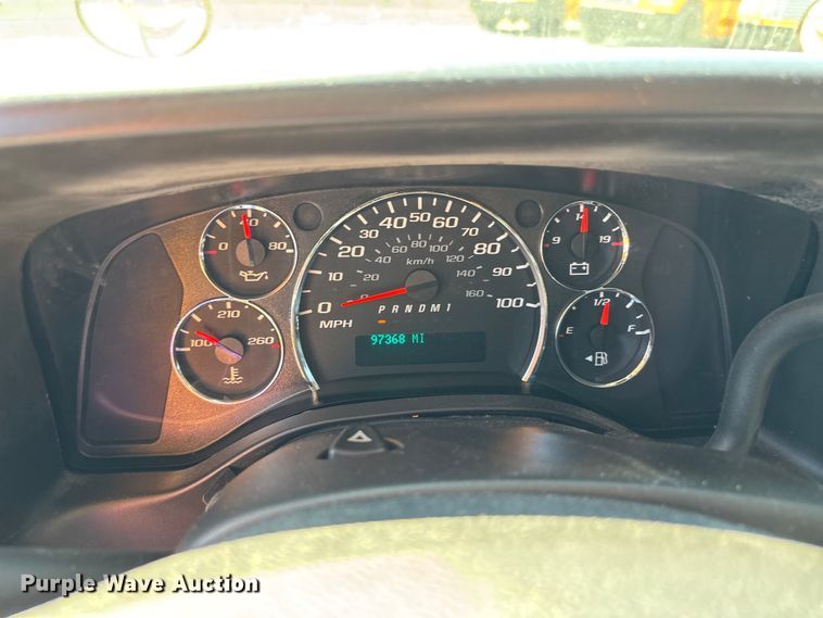 image for item DU1347 2014 Chevrolet school bus