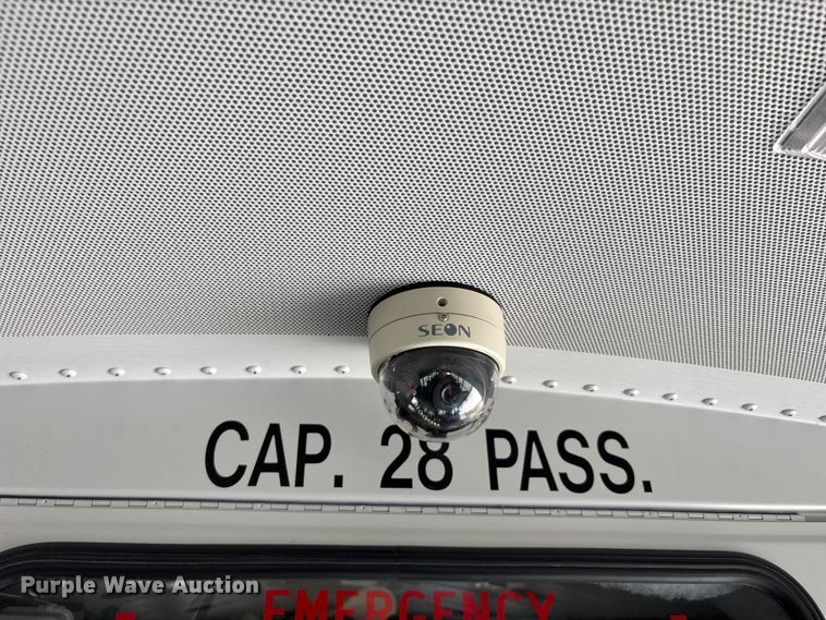 image for item DU1347 2014 Chevrolet school bus