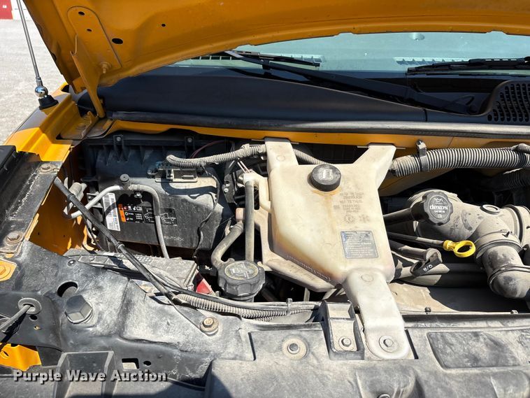 image for item DU1347 2014 Chevrolet school bus