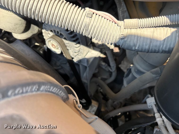 image for item DU1347 2014 Chevrolet school bus