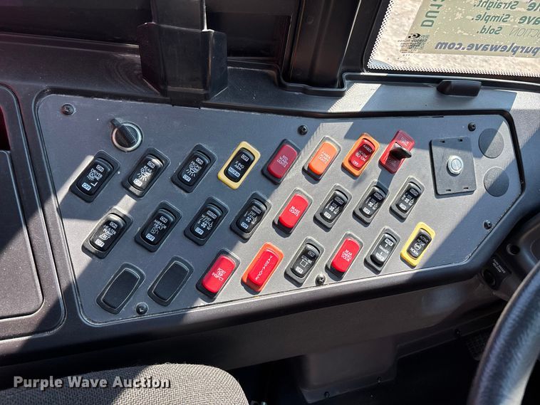 image for item DU1348 2020 Thomas Built school bus