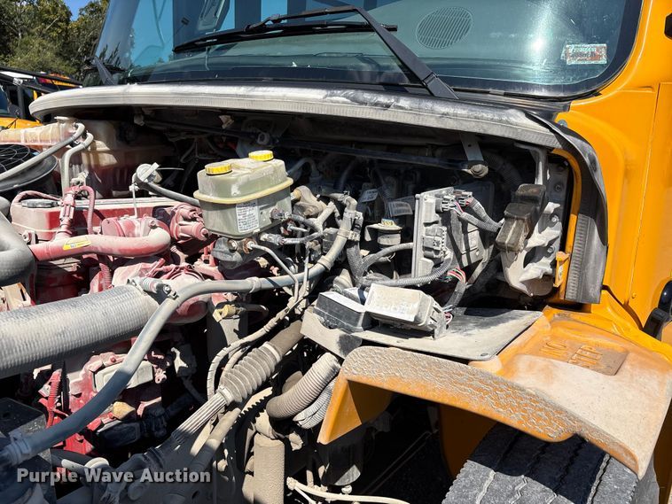 image for item DU1348 2020 Thomas Built school bus