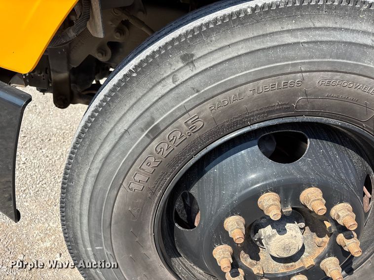 image for item DU1348 2020 Thomas Built school bus