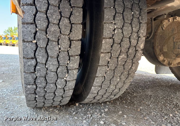 image for item DU1348 2020 Thomas Built school bus