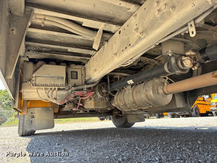 image for item DU1350 2020 Thomas Built school bus