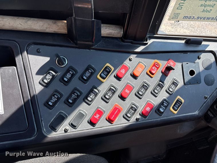 image for item DU1350 2020 Thomas Built school bus