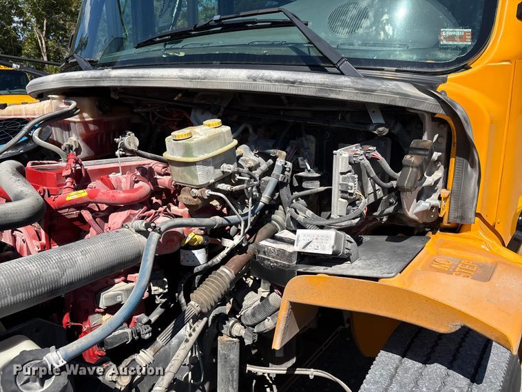 image for item DU1351 2020 Thomas Built school bus