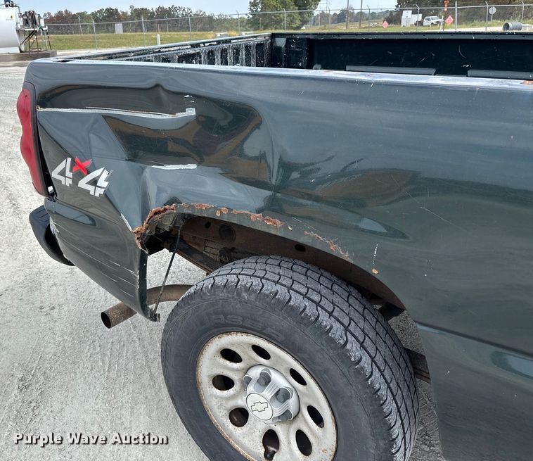 image for item DU1366 2006 Chevrolet Silverado 1500 Ext. Cab pickup truck