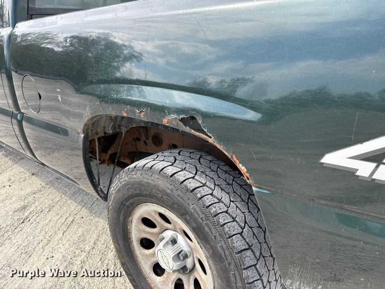 image for item DU1366 2006 Chevrolet Silverado 1500 Ext. Cab pickup truck