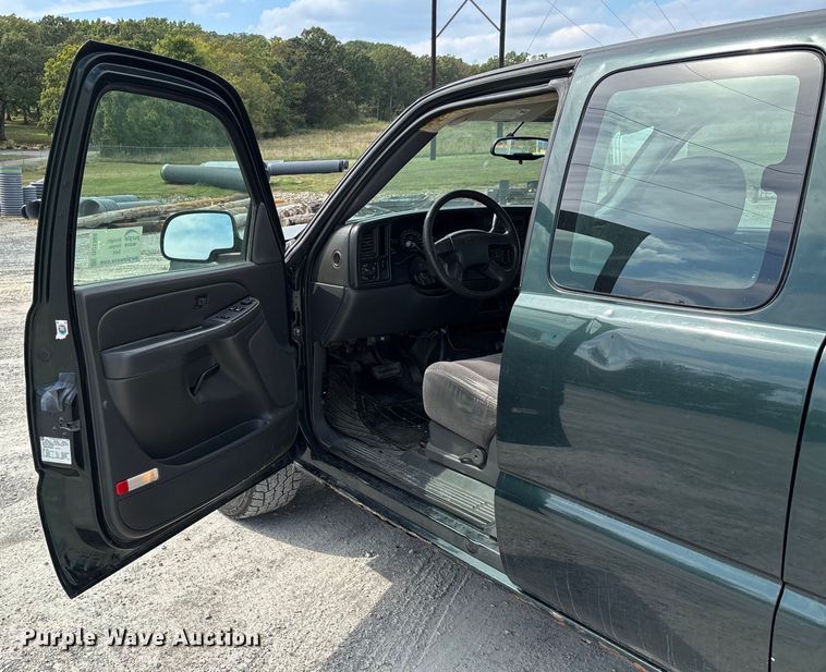 image for item DU1366 2006 Chevrolet Silverado 1500 Ext. Cab pickup truck