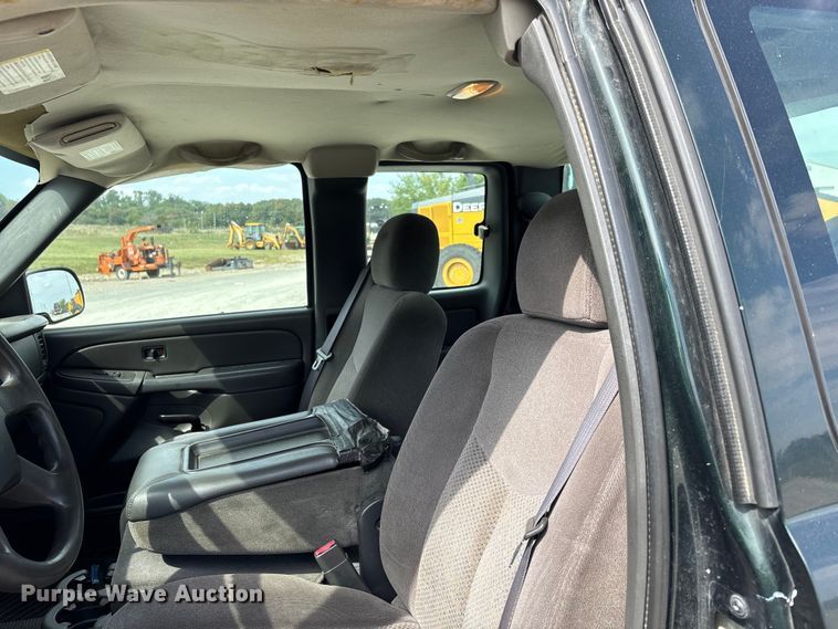 image for item DU1366 2006 Chevrolet Silverado 1500 Ext. Cab pickup truck