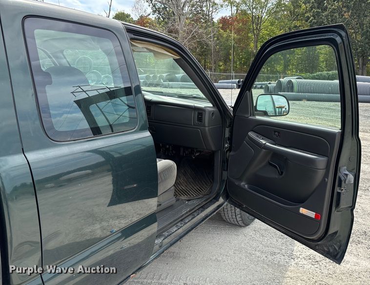 image for item DU1366 2006 Chevrolet Silverado 1500 Ext. Cab pickup truck