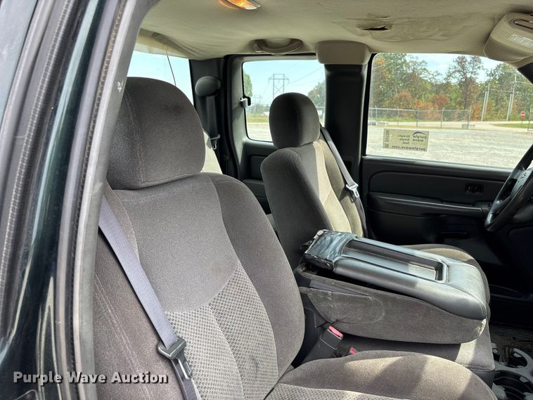 image for item DU1366 2006 Chevrolet Silverado 1500 Ext. Cab pickup truck