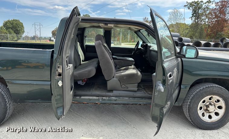 image for item DU1366 2006 Chevrolet Silverado 1500 Ext. Cab pickup truck