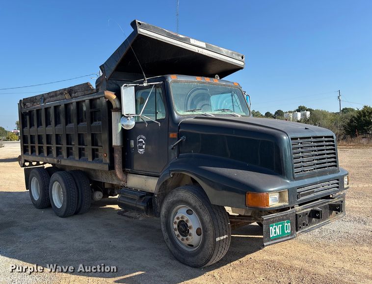 image for item DU1429 2002 International 2674 dump truck