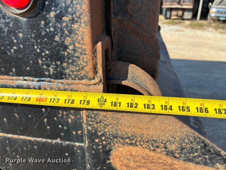 image for item DU1429 2002 International 2674 dump truck