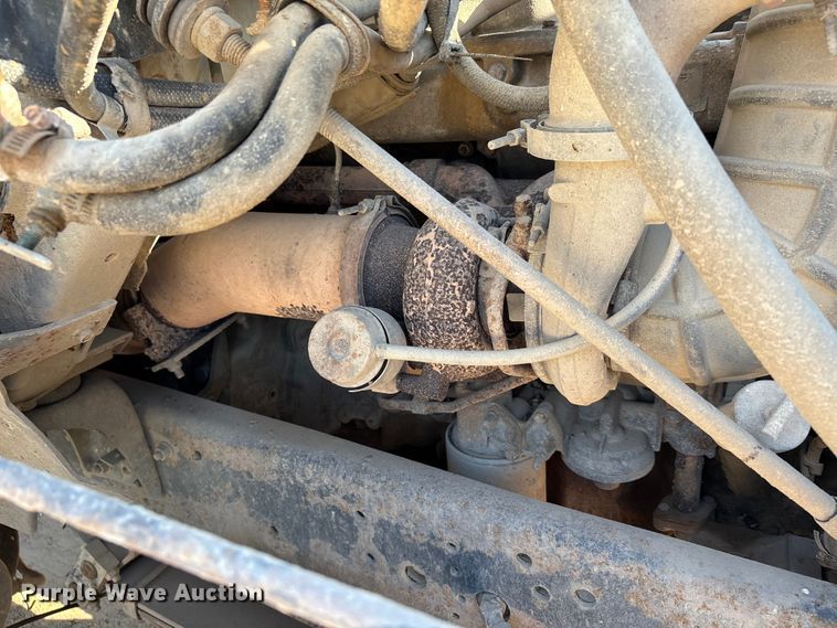 image for item DU1429 2002 International 2674 dump truck