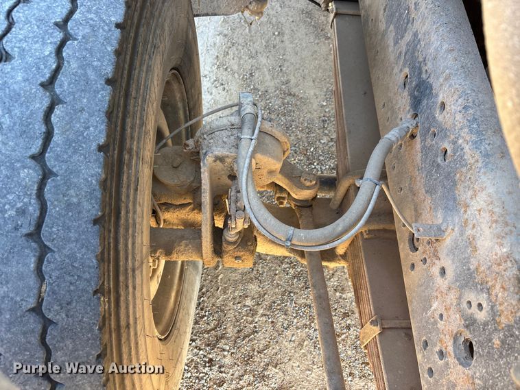 image for item DU1429 2002 International 2674 dump truck