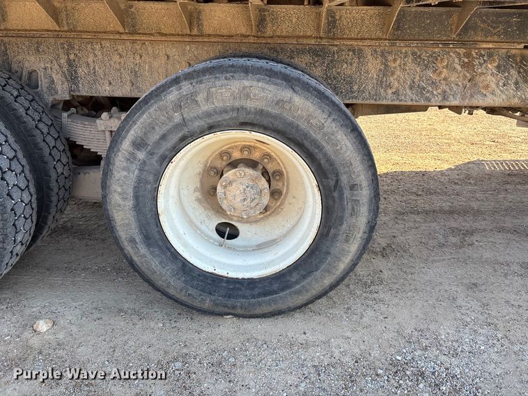 image for item DU1429 2002 International 2674 dump truck