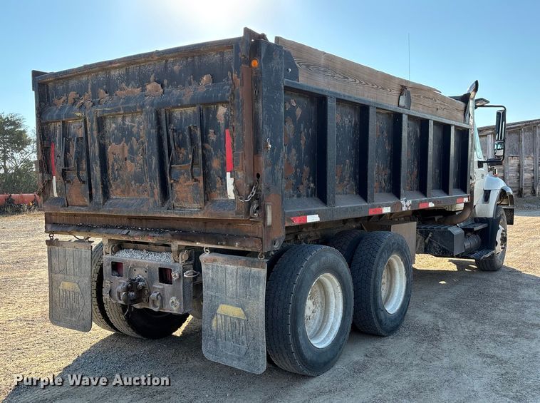 image for item DU1430 2007 International 7500 dump truck