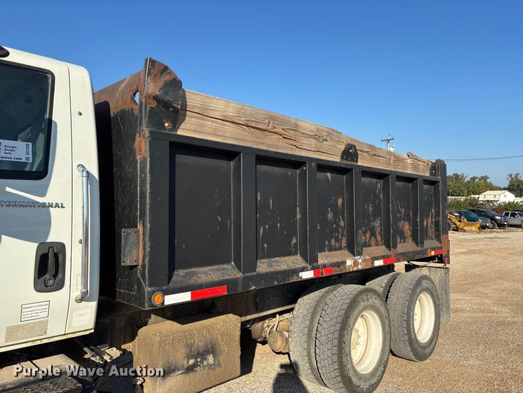 image for item DU1430 2007 International 7500 dump truck