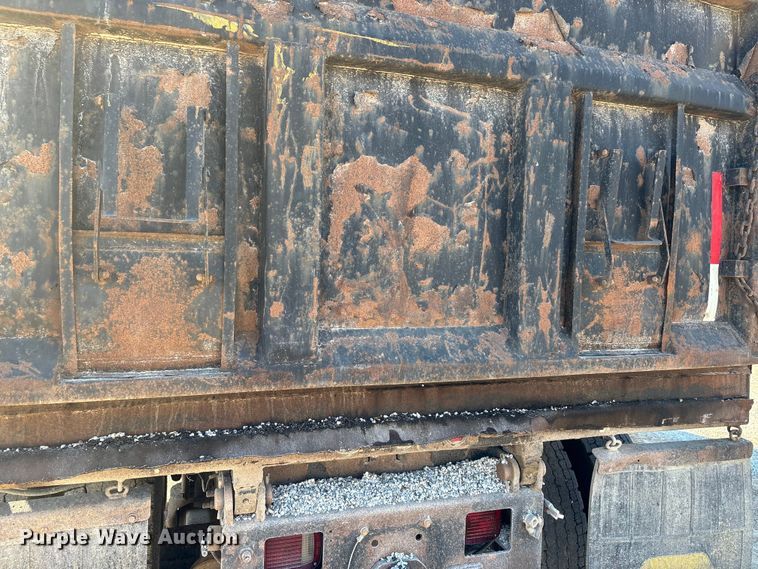 image for item DU1430 2007 International 7500 dump truck