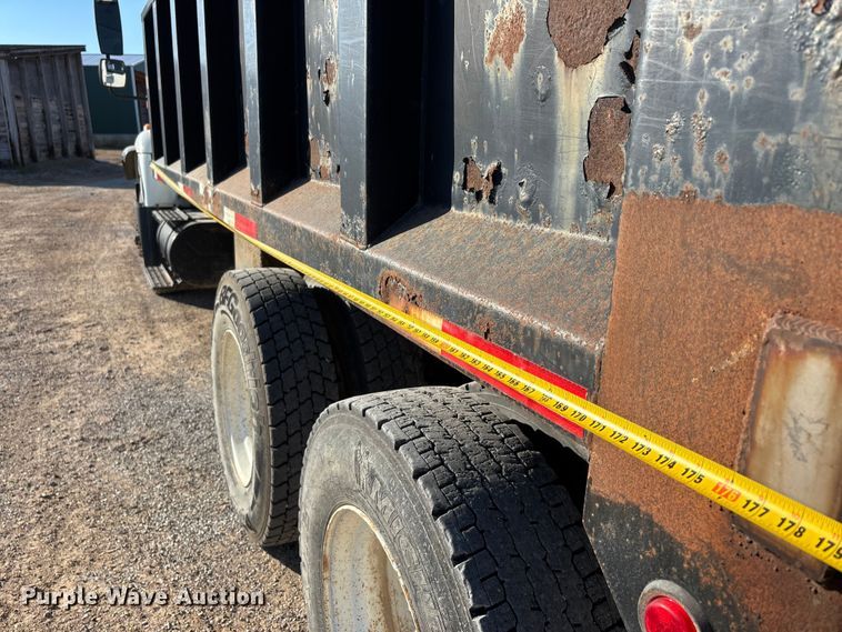 image for item DU1430 2007 International 7500 dump truck