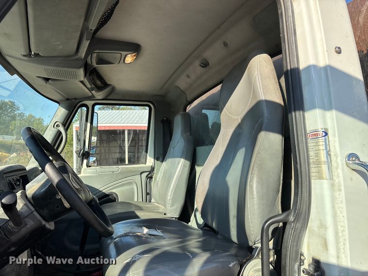 image for item DU1430 2007 International 7500 dump truck