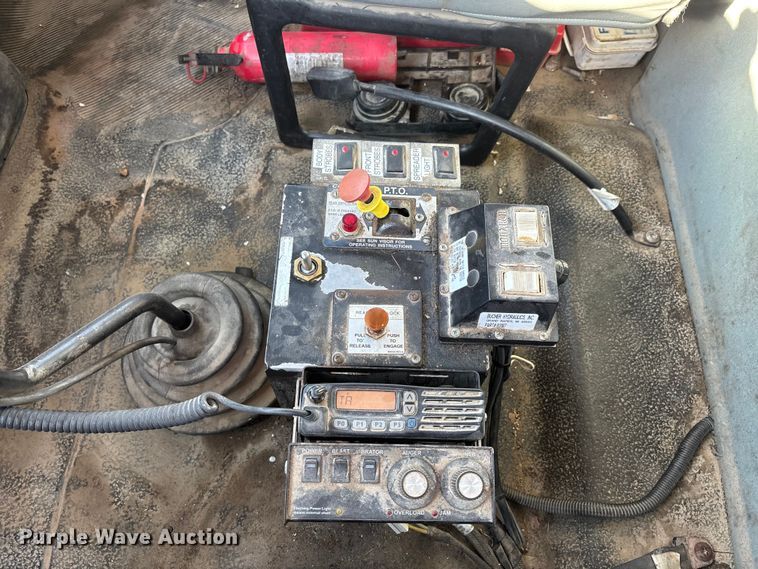 image for item DU1430 2007 International 7500 dump truck