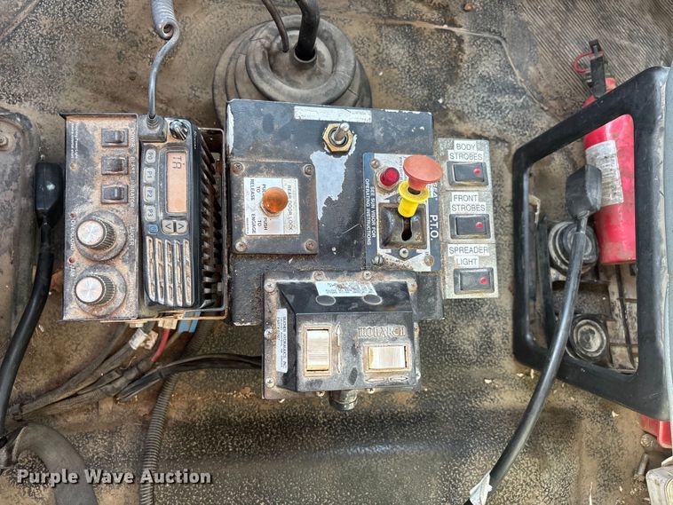 image for item DU1430 2007 International 7500 dump truck