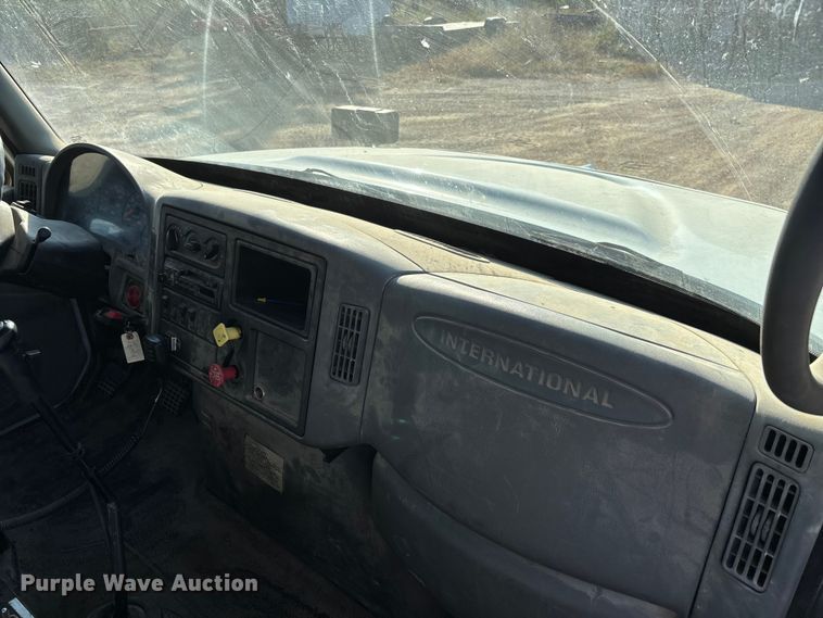 image for item DU1430 2007 International 7500 dump truck