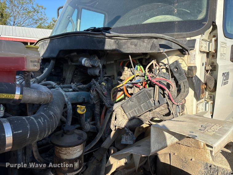 image for item DU1430 2007 International 7500 dump truck