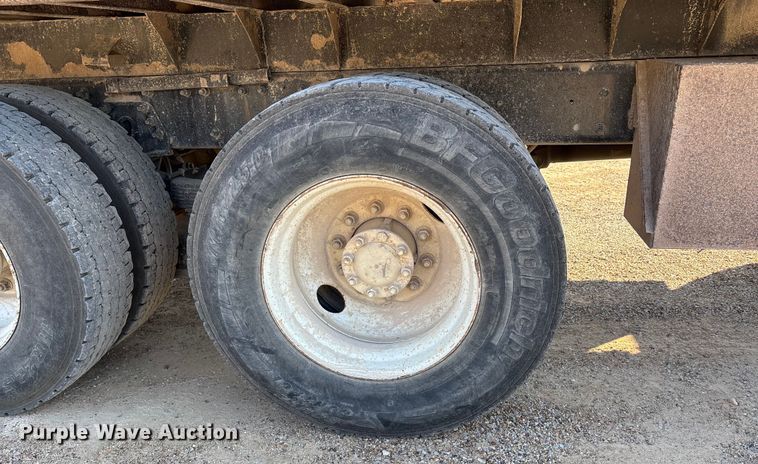 image for item DU1430 2007 International 7500 dump truck