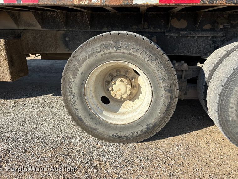 image for item DU1430 2007 International 7500 dump truck