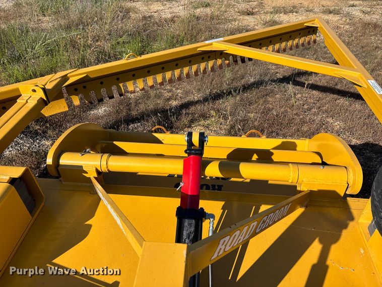 image for item DU1431 Road groomer